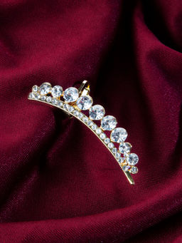 Kazo - White Studded Ear Cuff