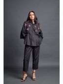Black color option, Sold out, Currently selected