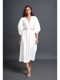 Deepika Arora - Embroidered Monochrome Jumpsuit with Belt White (Set of 2)