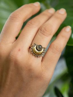 SOUL WORKS - Women Grey Stone Brass Plated Ring