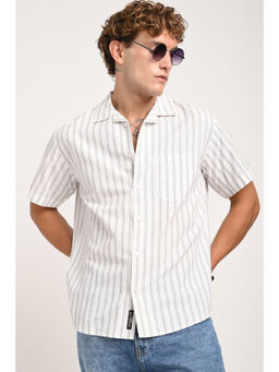 UNDERRATED CLUB - White Striped Cuban Collar Shirt