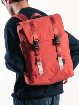 DailyObjects - Pivot Taiga Backpack - Coral (M)