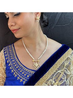 Sri Jagdamba Pearls - Yochana 1 Line Round Pearl Necklace Set