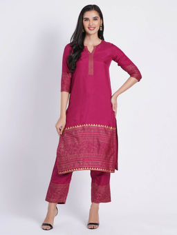 Suti - Women Dola Silk Gold Solid Kurta with Pants Red (Set of 2)