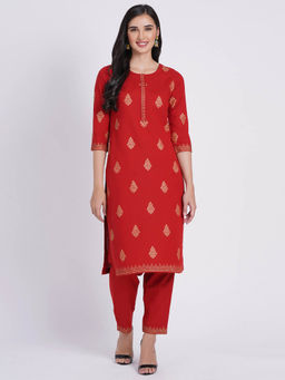 Suti - Women Rayon Gold Printed Straight Kurta and Pants Maroon (Set of 2)