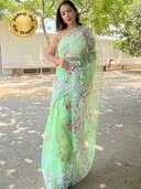 Green color option, Sold out, Currently selected