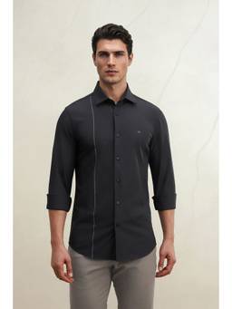 Louis Philippe - Men Black Solid Full Sleeves Shirt