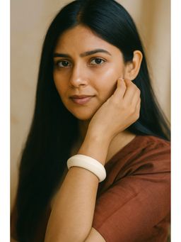 JEWELZ - White Plastic No Plating Plated Bangles