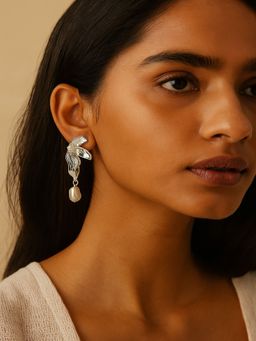 JEWELZ - White Alloy Silver Plated Pair Of Earring