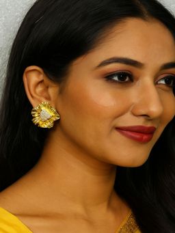 JEWELZ - White Alloy Gold Plated Pair Of Earring