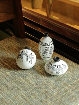 ExclusiveLane - Terracotta Warli Handpainted Miniature White Pots (Set Of 3)