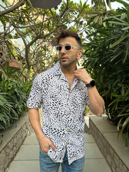 GRITSTONES - Men White Leopard Print Knitted Shirt