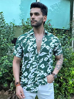 GRITSTONES - Men Green Floral Rayon Shirt