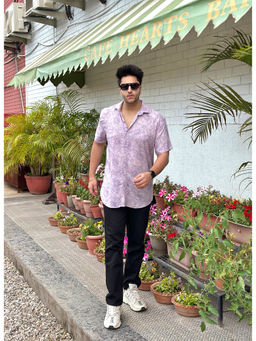 GRITSTONES - Men Lavender Floral Half Sleeve Rayon Shirt