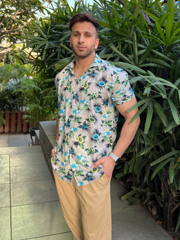 GRITSTONES - Men Grey Floral Rayon Shirt