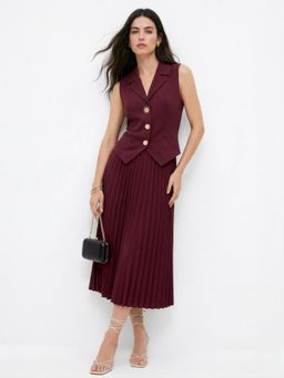 Outzidr - Women Maroon Sleeveless Vest with Skirt