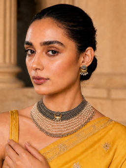 TAD Accessories - Silver Antique Finish Necklace In Faux Pearls