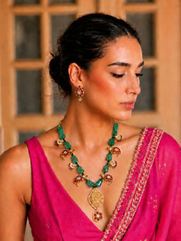 TAD Accessories - Emerald Heirloom Gold Finish Necklace