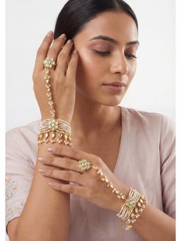 Zevar By Geeta - Vedhi Mint Green Kundan Pair Of Hand Harness