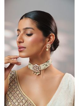 Zevar By Geeta - Vrishti Green Kundan Choker with Pair Of Earrings