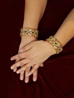Zevar By Geeta - Hritvi Moissanite Green Bangles