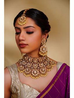 Zevar By Geeta - Gamya Polki Bridal White Necklace with Pair Of Earrings and Maangtika