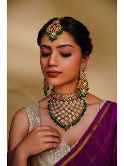 Zevar By Geeta - Gul Polki Bridal White Necklace with Pair Of Earrings and Maangtika