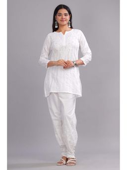 CLUB LOOM - Waheeda Chikankari Cotton White Kurti