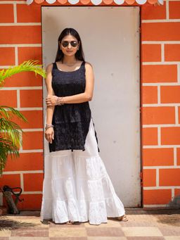 CLUB LOOM - Chikankari Sphegetti Black Kurta