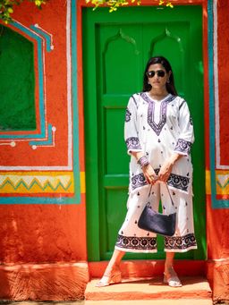 CLUB LOOM - Jiya Cotton White Co-Ord (Set of 2)