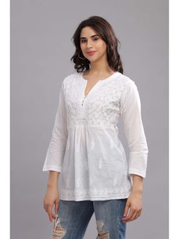 CLUB LOOM - Afza Chikankari Cotton White Top