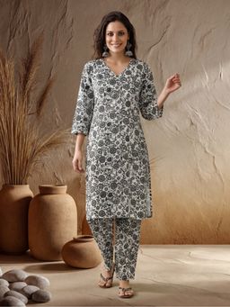 Jaipur Kurti - Women White Floral Printed Straight Kurta and Pant