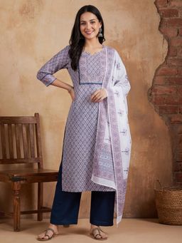 Jaipur Kurti - Women Lavender Ethnic Motifs Printed Straight Kurta with Pant and Dupatta