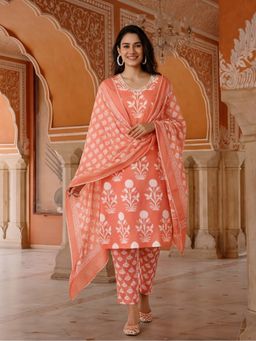 Jaipur Kurti - Women Peach Floral Embroidered Straight Kurta with Pant and Dupatta