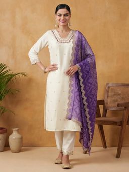 Jaipur Kurti - Women Off White Embroidered Kurta with Pant and Dupatta