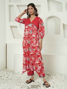Indisangam - Women Red Cotton Floral Kurta