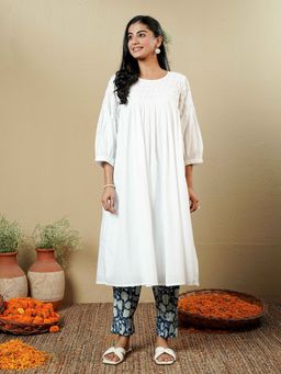 Indisangam - Women White Cotton Solid Kurta