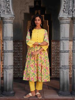 Indisangam - Women Yellow Cotton Floral Kurta