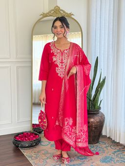 FAST FASHIONS - Women Pink Silk Blend Embroidered Kurta with Pant and Dupatta