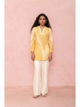 LABEL NAARITI - Mustard Mahee Printed Top
