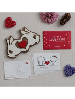 eCraftIndia - Valentine Combo of Set of 8 Love Gift Cards, Hands Showcasing Red Heart Gift Set
