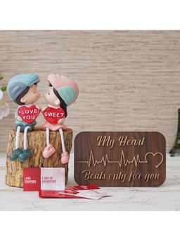 eCraftIndia - Combo of Set of 12 Love Gift Cards, Wooden Showpiece, Girl & Boy Kissing Figurine Set