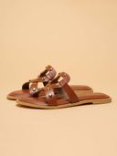 Tan color option, Currently selected