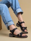 Black color option, Currently selected