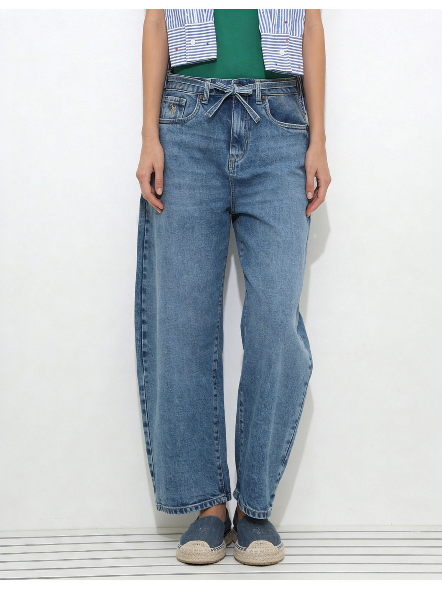 Mid Rise Barrel Fit Jeans-picture-25
