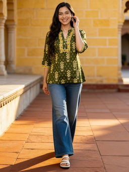 Rangita - Green Cotton Printed A-Line Short Length Kurti