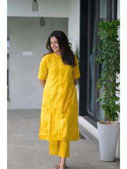 Gahan - Womens Viscose Rayon Straight Printed Kurta with Pant - Yellow