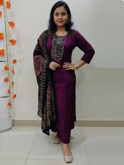 Gahan - Womens Viscose Rayon Printed Kurta with Pant & Dupatta - Purple