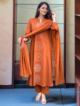 Gahan - Womens Viscose Rayon Straight Printed Kurta With Pant & Dupatta - Orange