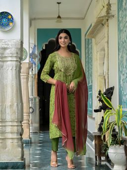Gahan - Womens Viscose Rayon Straight Embroidered Kurta with Pant & Dupatta - Green